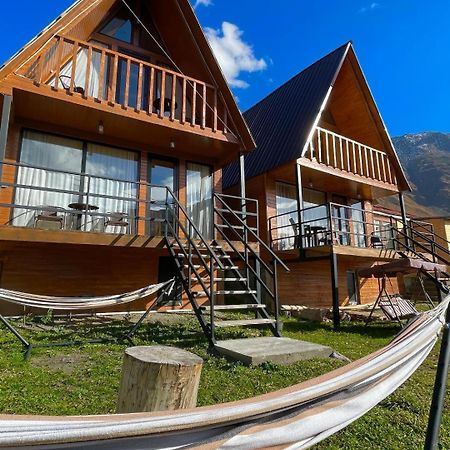 Twin Cottages Kazbegi מראה חיצוני תמונה