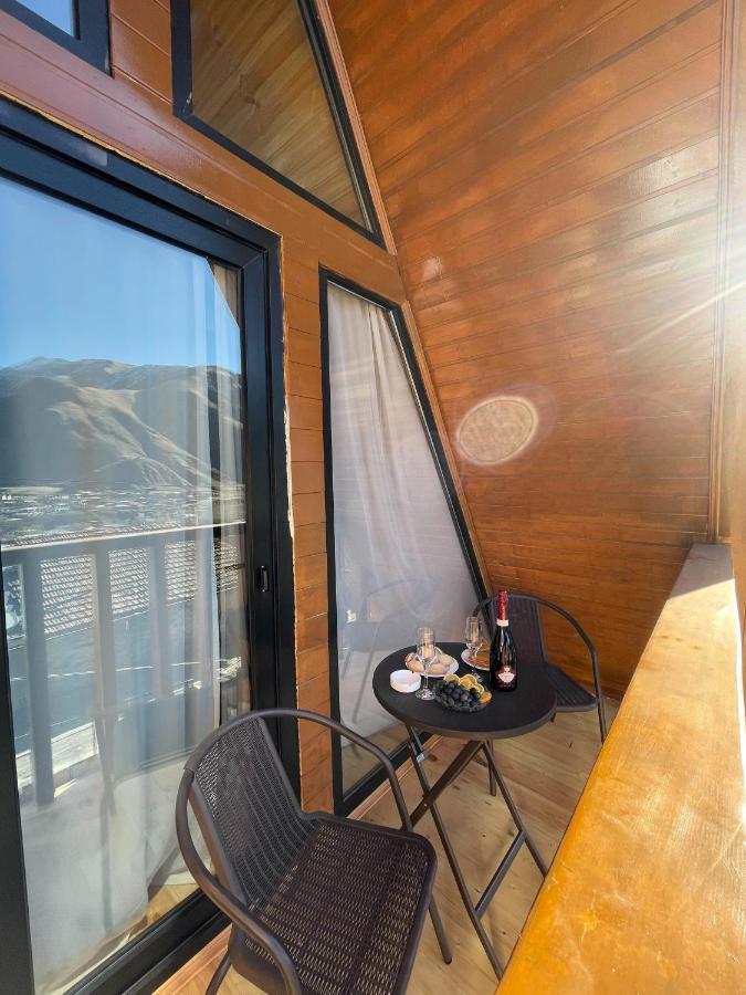 Twin Cottages Kazbegi מראה חיצוני תמונה